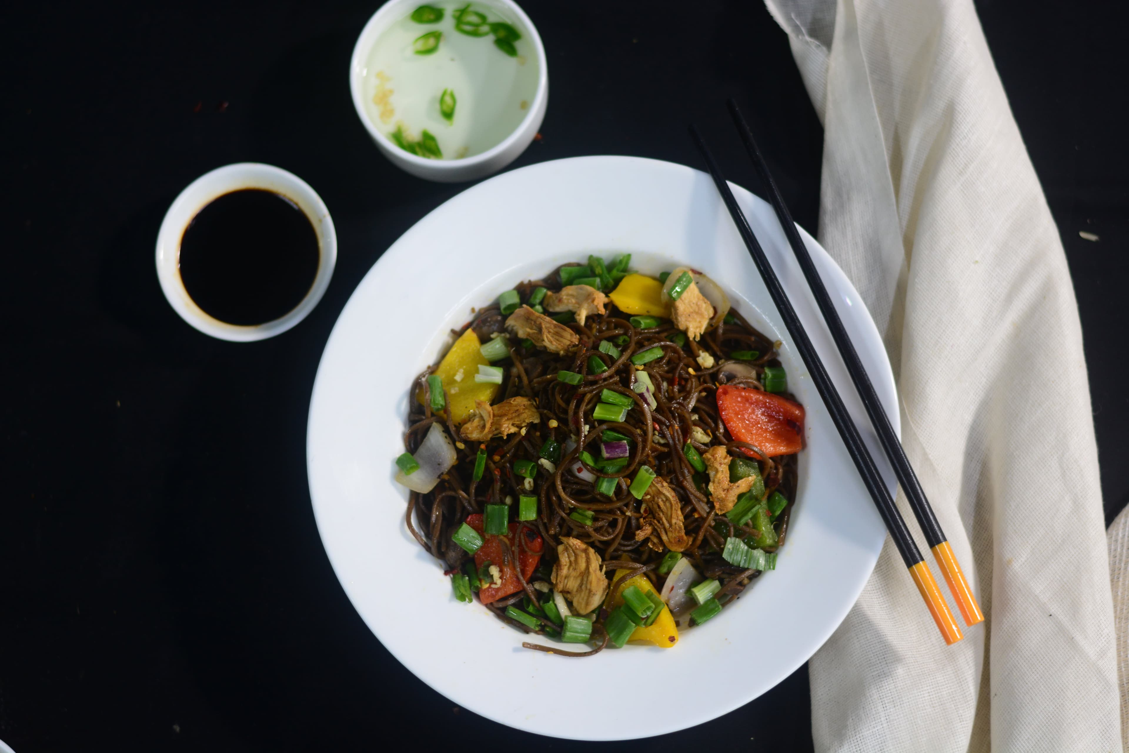 Buckwheat Hakka Harmony (Chicken)